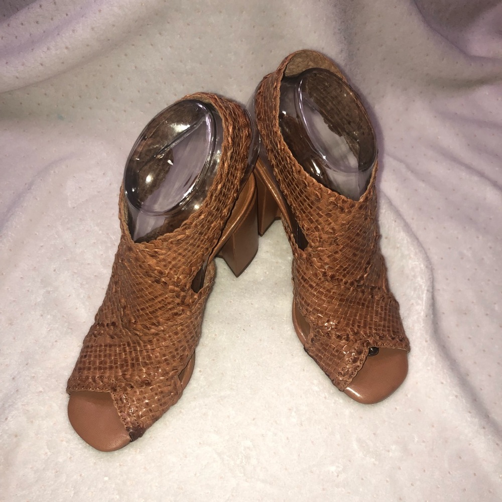 Halston Heritage Brown Woven Peep-Toe Block Heel Mules